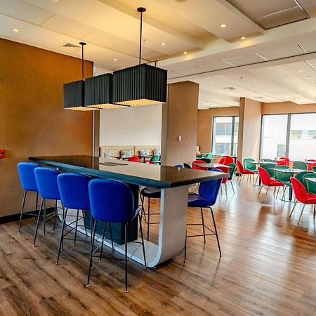 Hampton By Hilton Santiago Las Condes Exterior photo