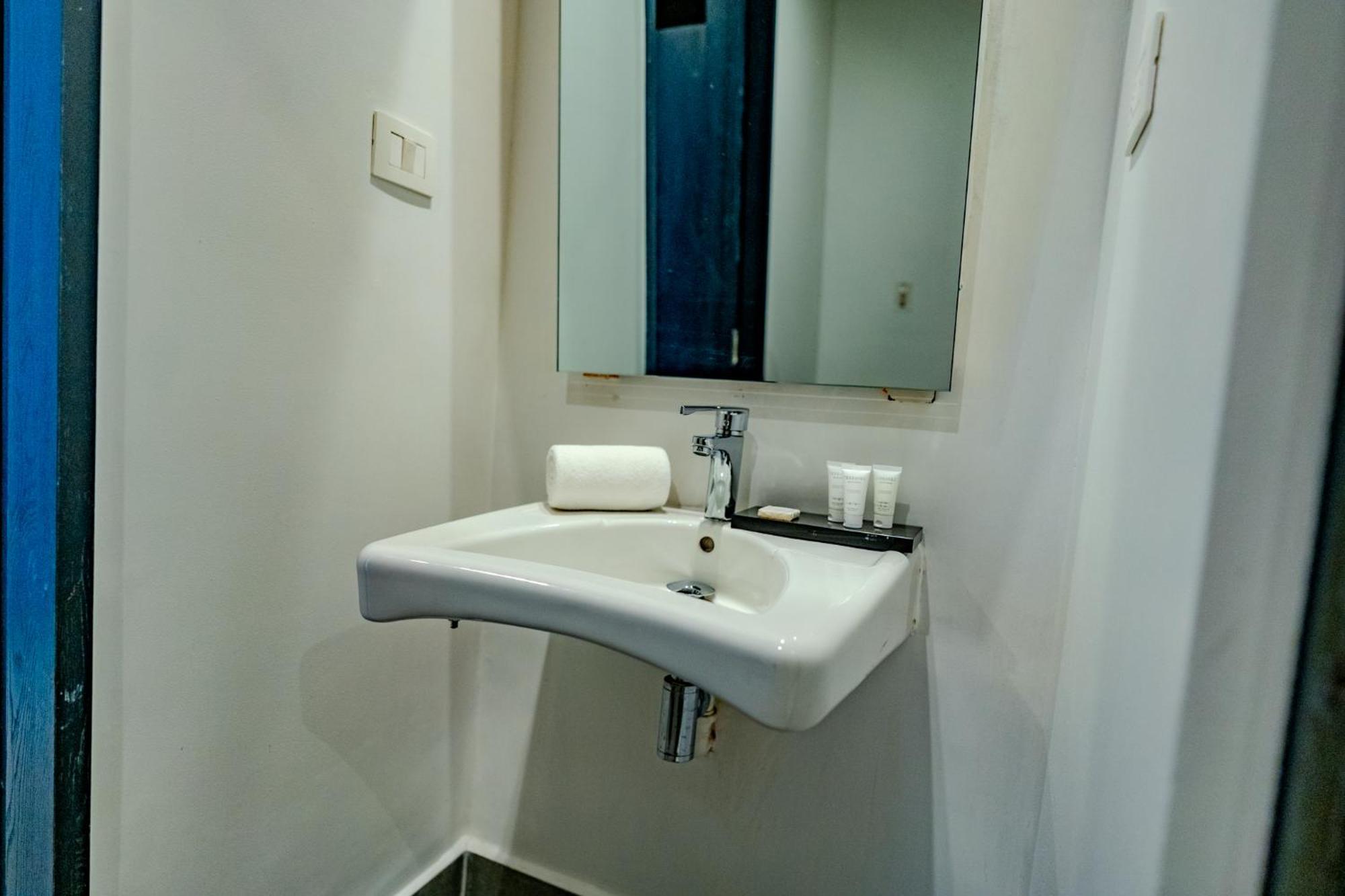 Hampton By Hilton Santiago Las Condes Exterior photo